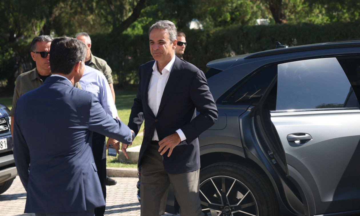 Ο Κυριάκος Μητσοτάκης ανεβαίνει στη Θεσσαλονίκη με «κουμπαρά» 1,6 δισ. ευρώ