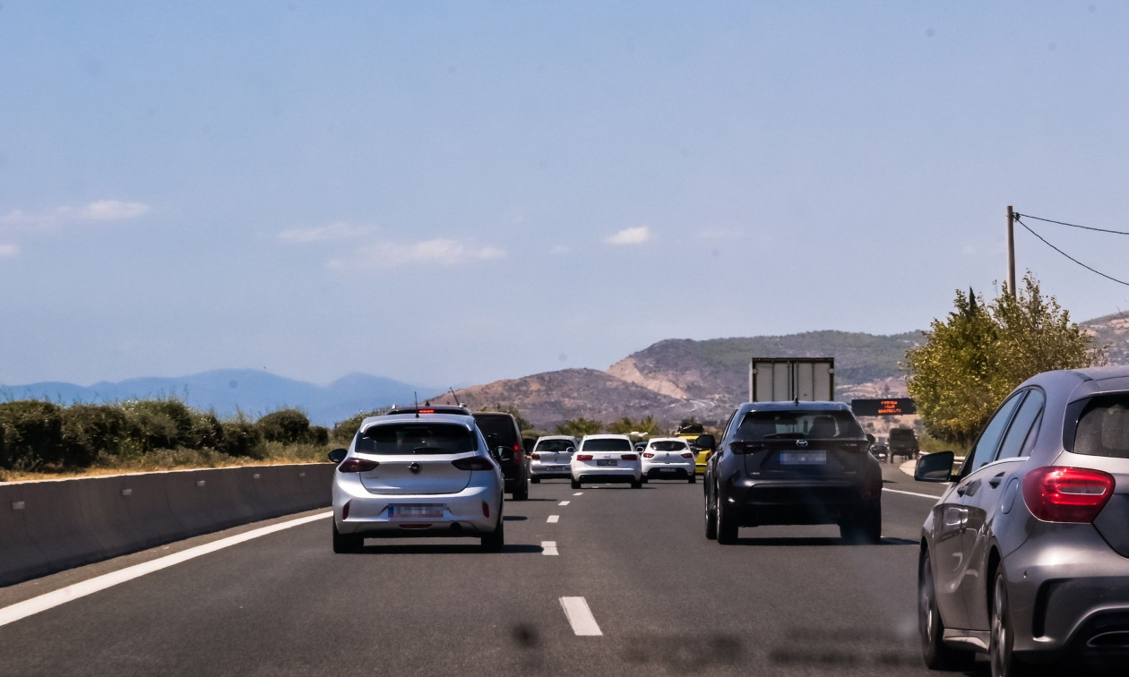 Κίνηση τώρα: Στο κόκκινο ο Κηφισός και η Αττική Οδός – Τροχαίο στη λεωφόρο Βουλιαγμένης