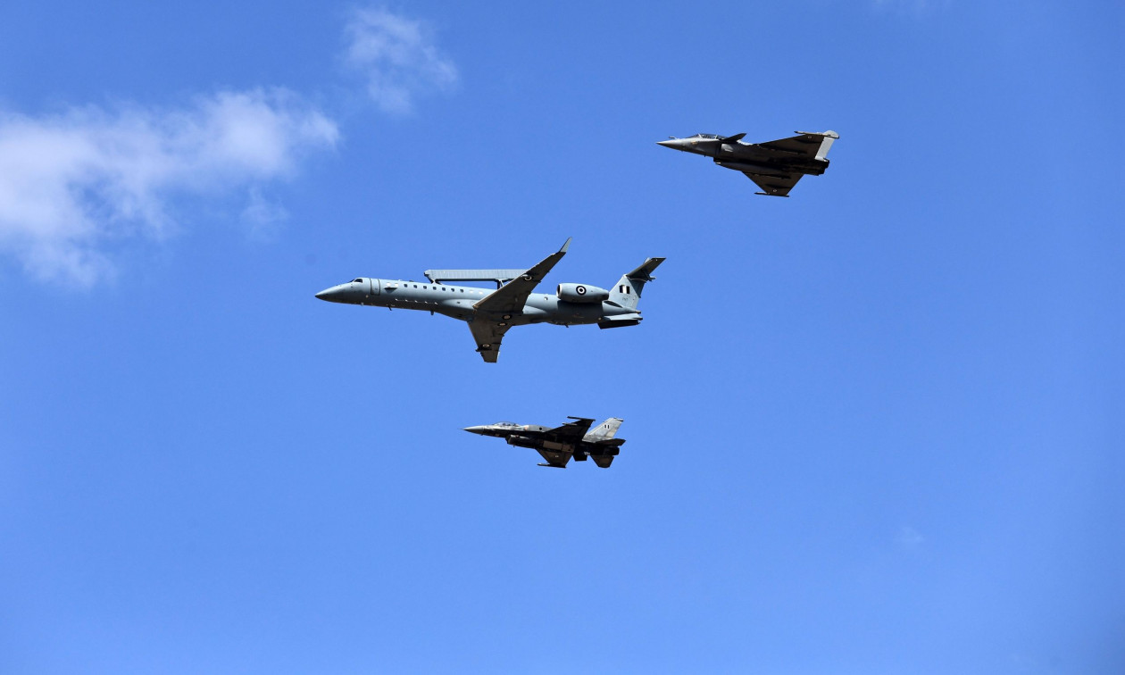 Athens Flying Week 2025: Ξεκίνησαν τα εναέρια ακροβατικά των Rafale που κόβουν την ανάσα