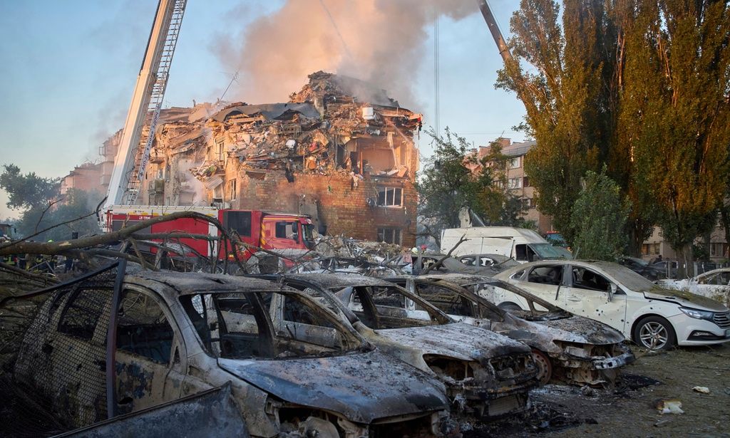 Ρωσική επίθεση με drones στο Κίεβο: Νεκρή ηλικιωμένη και τουλάχιστον οκτώ τραυματίες