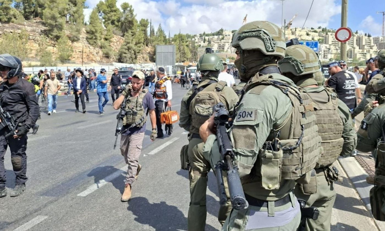 Iερουσαλήμ: 5 νεκροί σε επίθεση με πυροβολισμους – Ακυρώνει το πρόγραμμά του ο Νετανιάχου