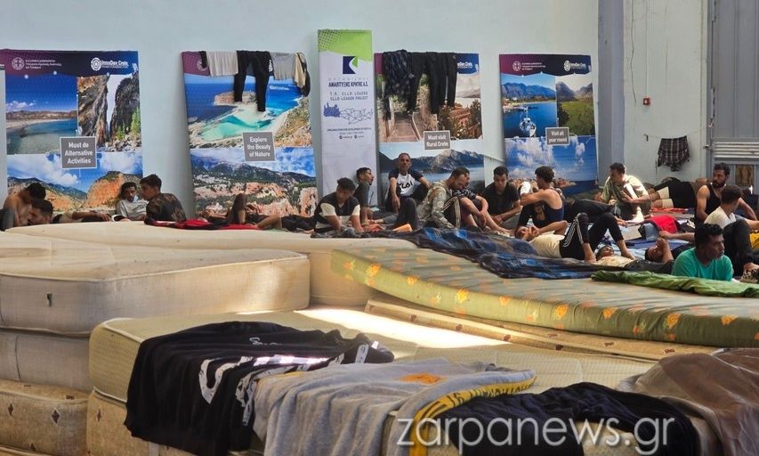 Χανιά: Απόγνωση για τους 580 «ξεχασμένους»  μετανάστες στην Αγιά – Αποχώρησαν υγειονομικοί