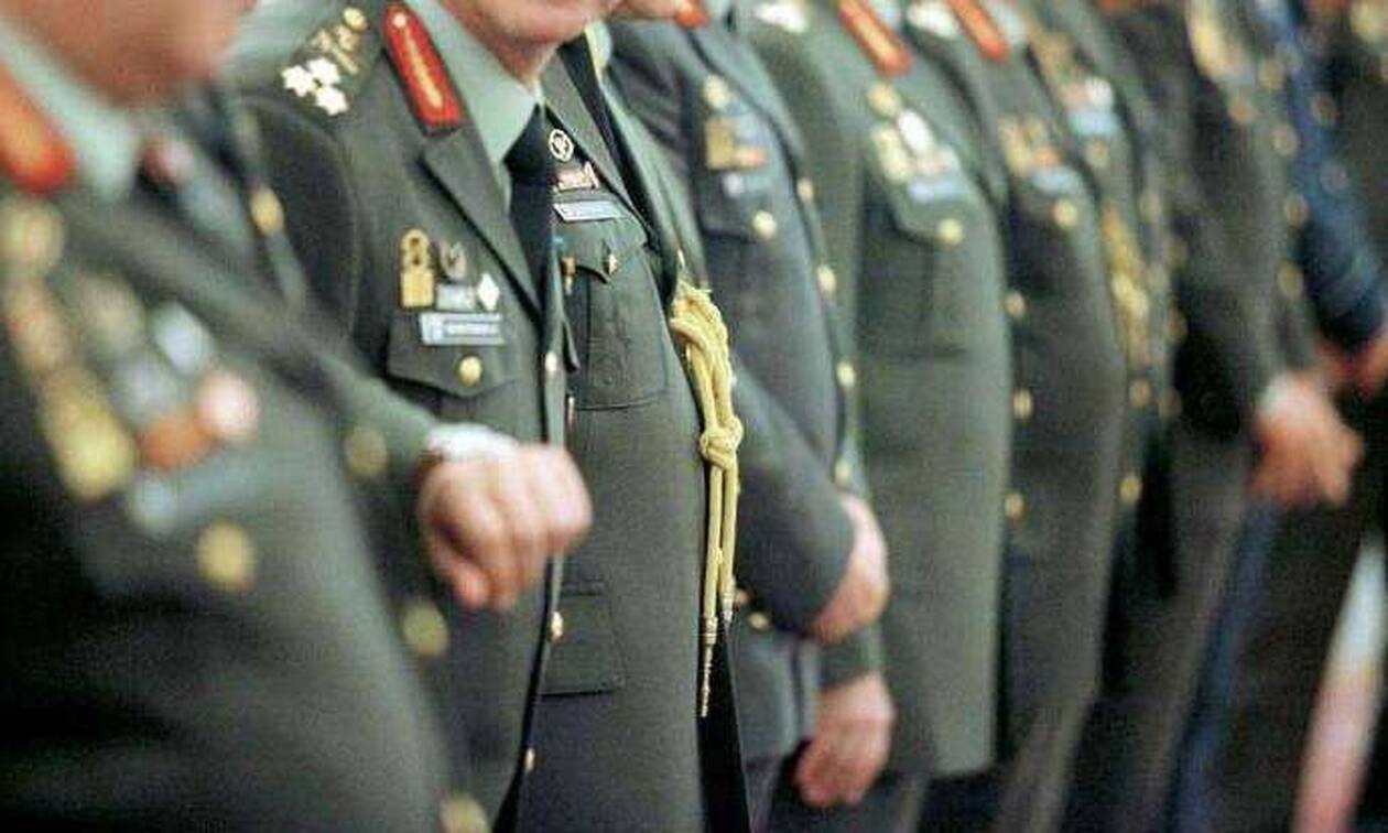 Αυξήσεις από 82 έως 575€ τον μήνα για τους ένστολους – Αναλυτικοί πίνακες και παραδείγματα