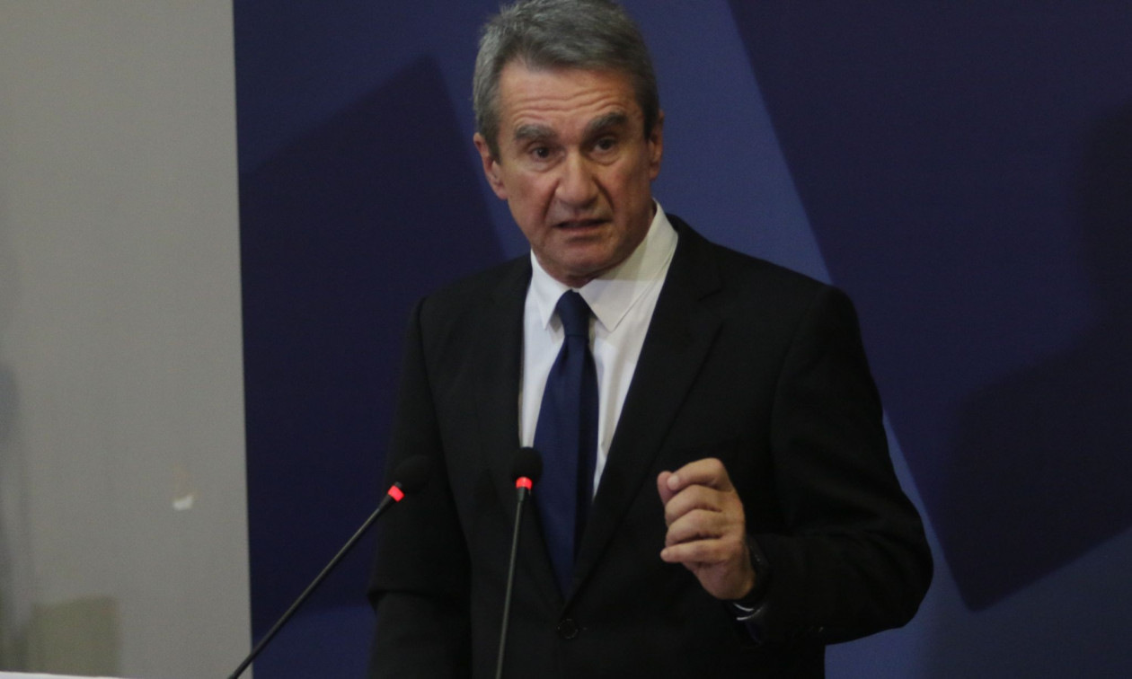 Δούκας κατά Λοβέρδου, αλλά με αιχμές προς κάθε… «εξουσιολαγνεία»