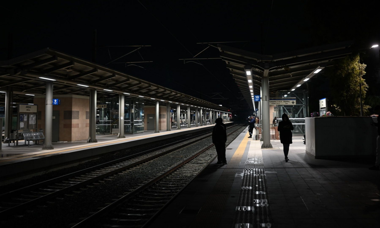 Hellenic Train:Ανεστάλη λόγω πυρκαγιάς η σιδηροδρομική κυκλοφορία στο τμήμα Άνω Λιόσια – Ασπρόπυργος