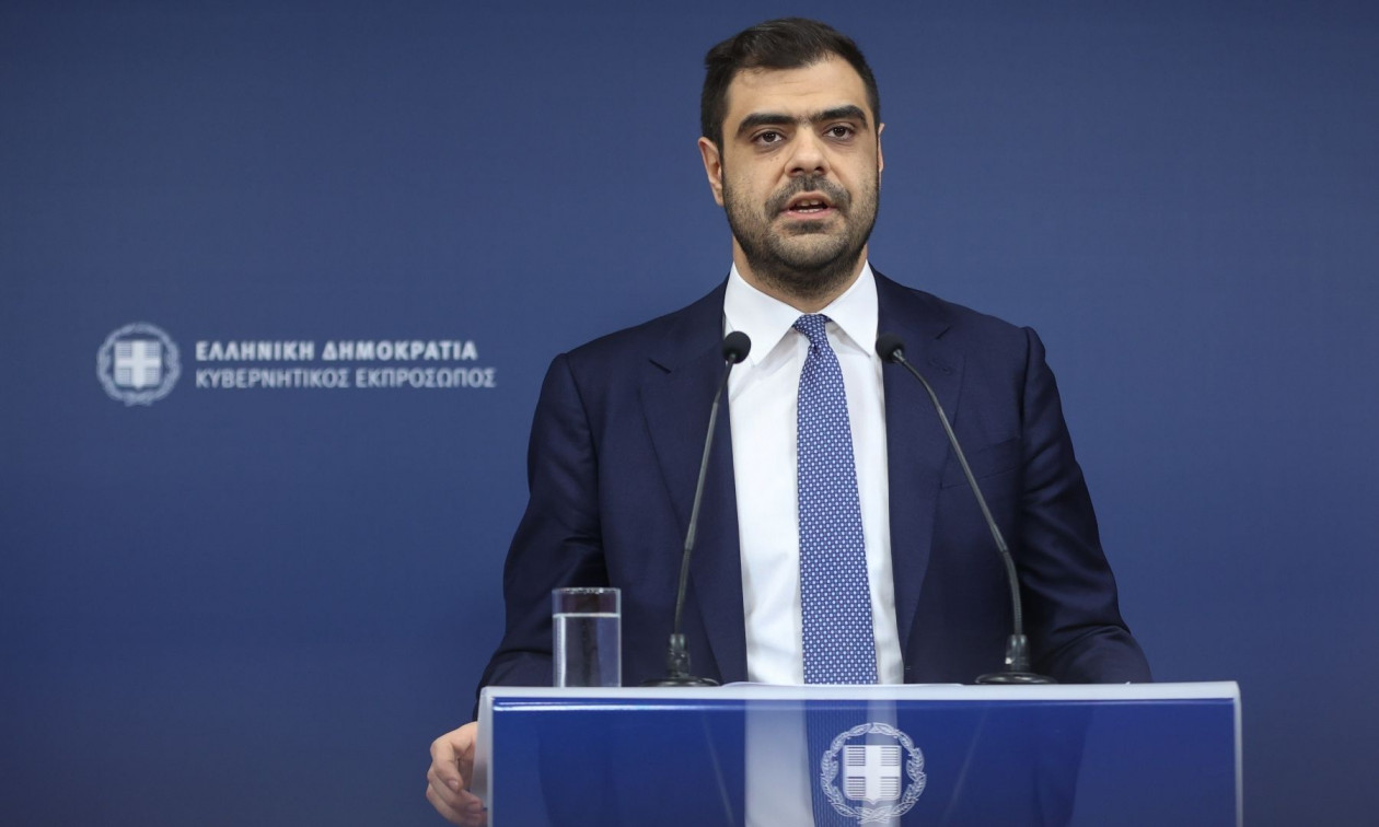 Η ενημέρωση των πολιτικών συντακτών από τον Παύλο Μαρινάκη – LIVE