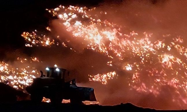 Χανιά: Βελτιωμένη εικόνα της φωτιάς σε χώρο υγειονομικής ταφής απορριμμάτων