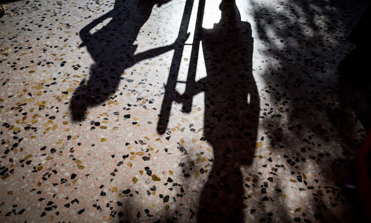 Ίλιον: Συμπλοκή μεταξύ μαθητών σε σχολείο – Τραυματίστηκε 13χρονη στο πρόσωπο