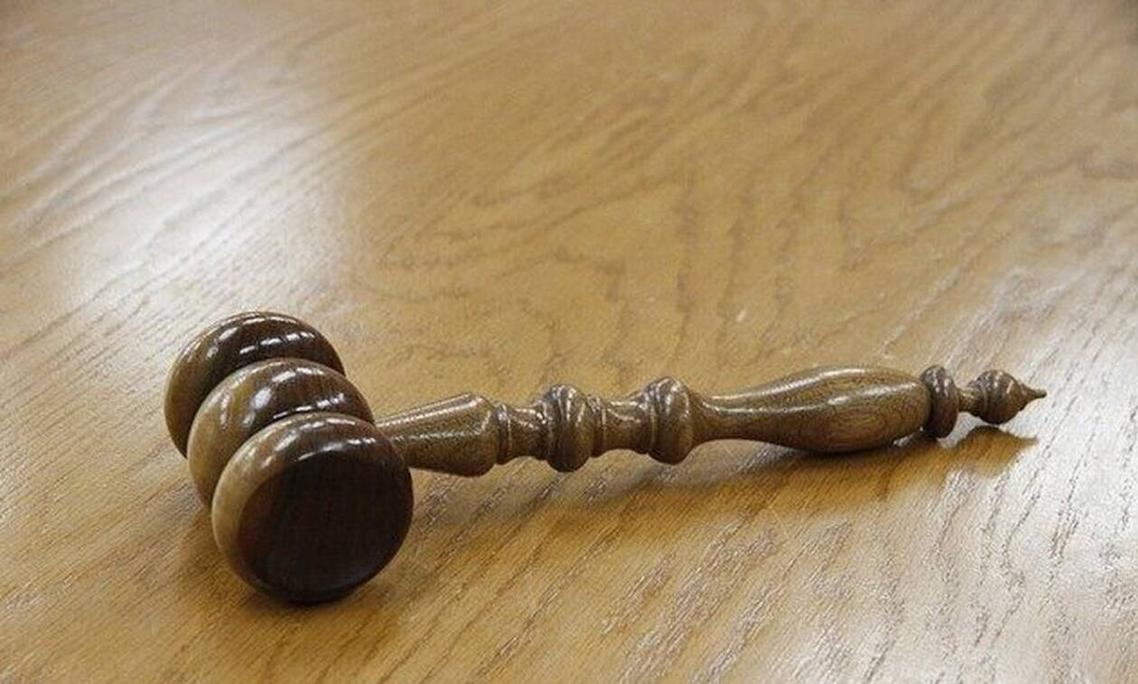 Βόλος: Στη φυλακή 48χρονος συνταξιούχος στρατιωτικός για κλοπή και βία στη μητέρα του