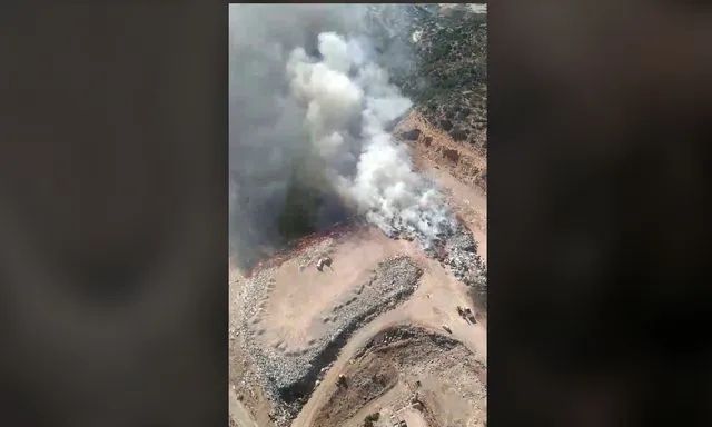Φωτιά στο ΧΥΤΑ Αγίου Νικολάου: Συγκλονιστικό βίντεο από ψηλά – Οι καπνοί έχουν πνίξει την περιοχή