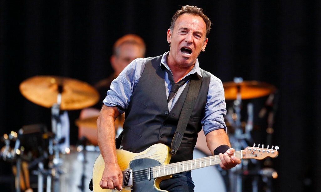Bruce Springsteen: Το «αφεντικό» της ροκ έγινε 76 ετών – Οι 10 κορυφαίες στιγμές στην καριέρα του