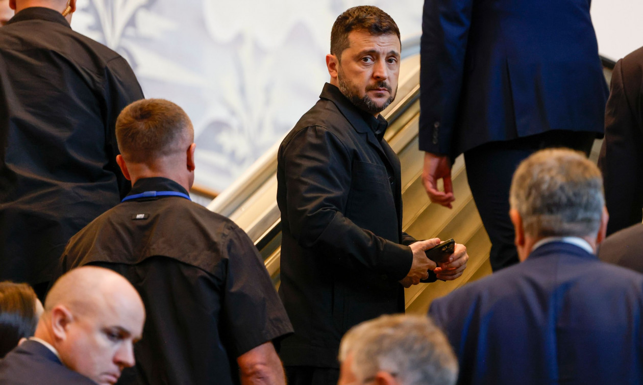 Ζελένσκι: Με σακάκι στον ΟΗΕ για να μην εξοργίσει τον Τραμπ