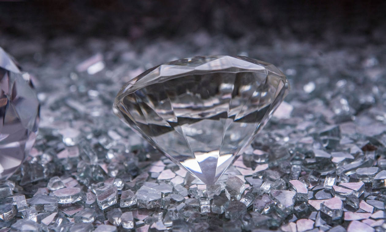 Πώς τα διαμάντια αποκαλύπτουν τη… μυστική χημεία της Γης
