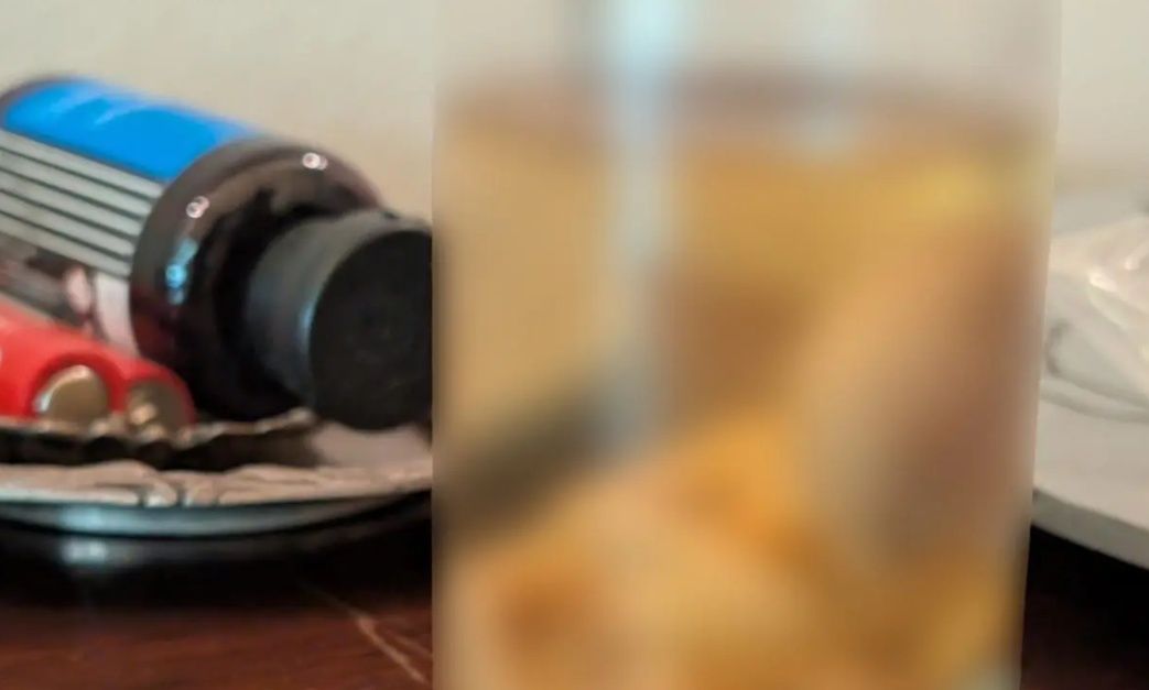 Εντοπίστηκε ανθρώπινο έμβρυο μέσα σε γυάλινο μπουκάλι έπειτα από έρευνα σε διαμέρισμα στην Αττική