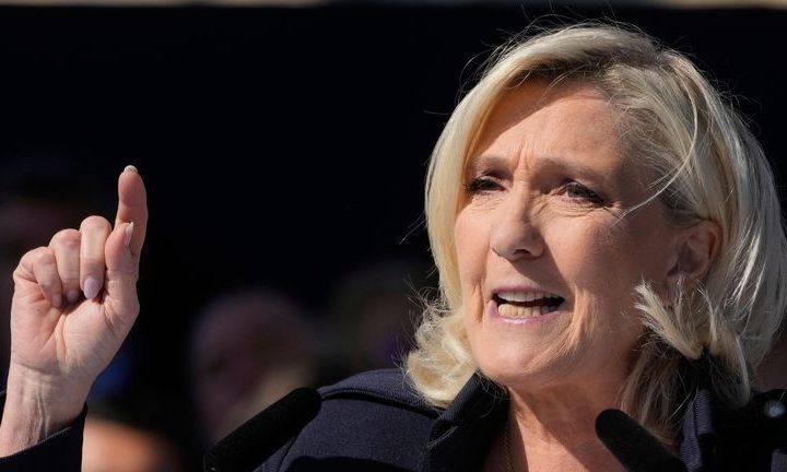 Στο πλευρό του Σαρκοζί η Λεπέν: «Κίνδυνος για τις θεμελιώδεις αρχές του δικαίου μας»