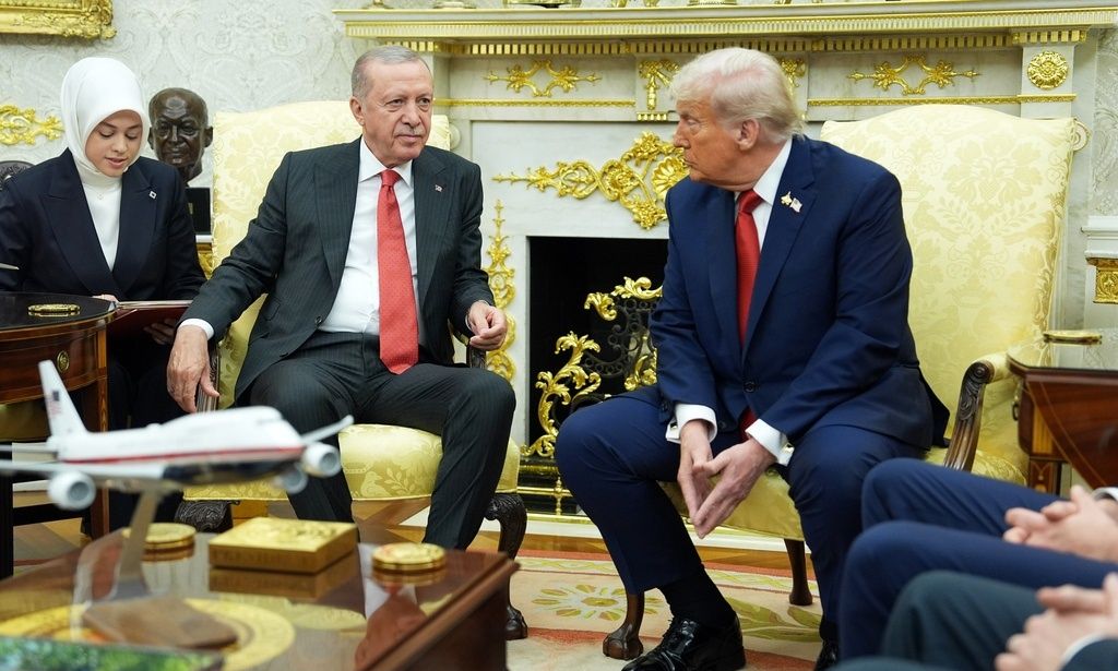 Ερντογάν σε Τραμπ: Η Τουρκία θα κάνει ό,τι της αναλογεί για επαναλειτουργία της Σχολής της Χάλκης