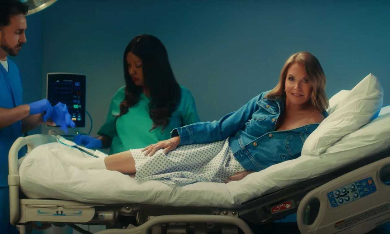 Κάντε κολονοσκόπηση: Διάσημη δημοσιογράφος τρολάρει viral διαφήμιση με την Sydney Sweeney