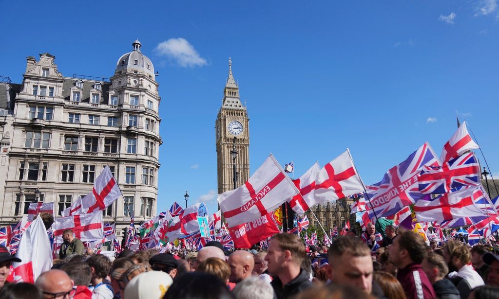 Βρετανία – Η απάντηση του Στάρμερ στο μεταναστευτικό: Ψηφιακό δελτίο ταυτότητας για πολίτες