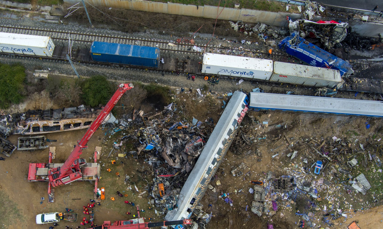 Οι ευρωβουλευτές του ΣΥΡΙΖΑ στέλνουν στην Κομισιόν την υπόθεση των Τεμπών