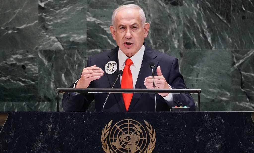 Μήνυμα Νετανιάχου από το πέτο του σακακιού του – Το QR code παρέπεμπε στη φρίκη της 7ης Οκτωβρίου