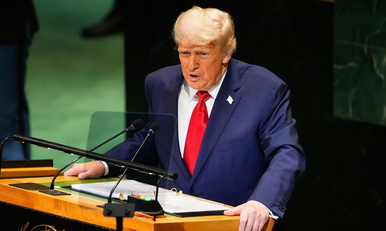 Τραμπ: Ζητά από την Microsoft να απολύσει πρώην υπουργό του Μπάιντεν