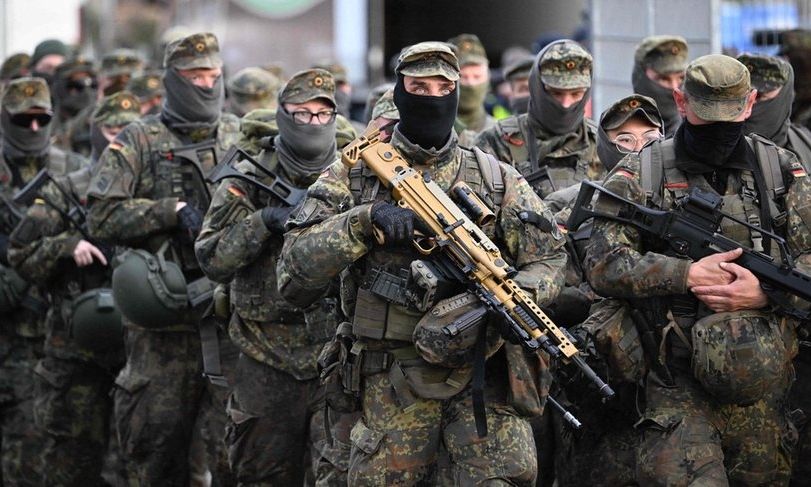 Στρατιωτική άσκηση σε πλήρη εξέλιξη στο Αμβούργο – Η μεγαλύτερη από τον Ψυχρό Πόλεμο