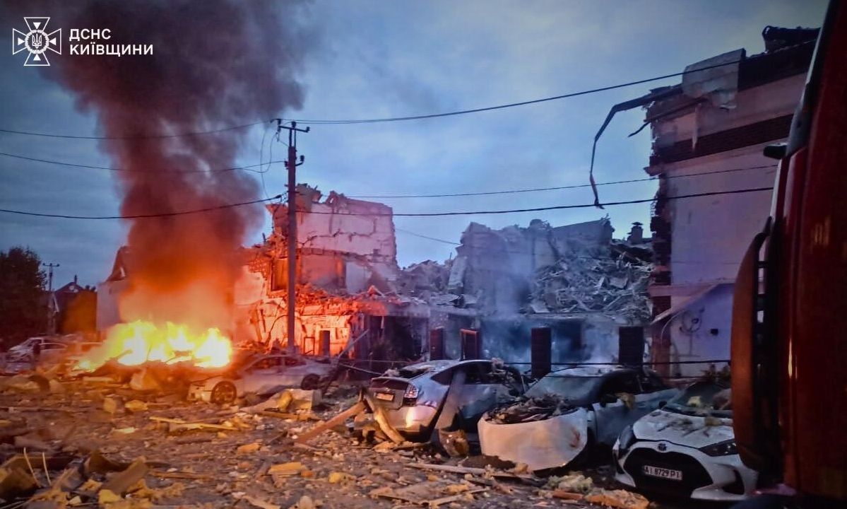 Ζελένσκι: Το Κίεβο χτυπήθηκε από τη Μόσχα σε μια «βίαιη επίθεση» που διήρκεσε 12 ώρες