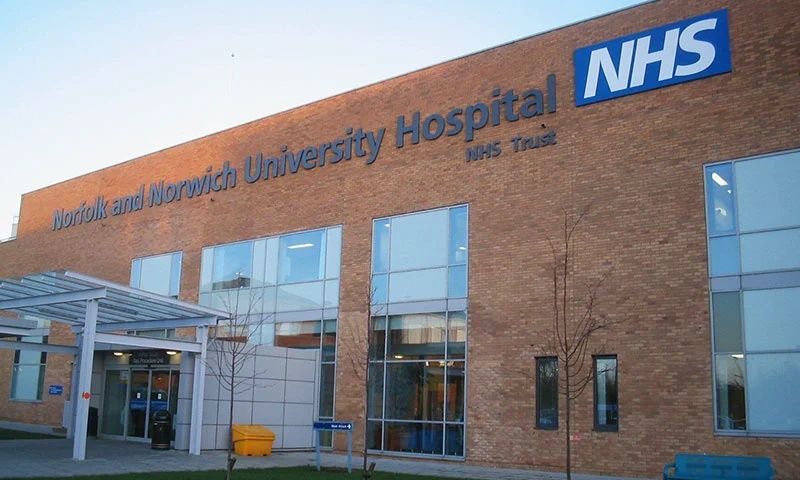 Σάλος στη Βρετανία:Το NHS υπερασπίζεται τον γάμο ξαδέλφων για να μην θίξει την πακιστανική κοινότητα