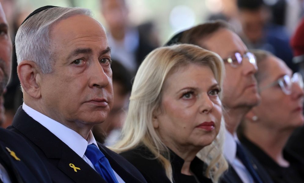 Σάρα Νετανιάχου: Αγνόησε συγγενεις ομήρων σε τόπο προσκυνήματος στη Νέα Υόρκη – Το viral βίντεο