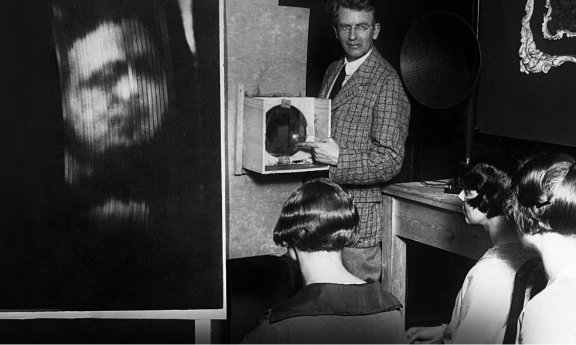 Ο πρώτος άνθρωπος που εμφανίστηκε ποτέ στην τηλεόραση – «Νιώθω σαν να ψήνομαι ζωντανός…»