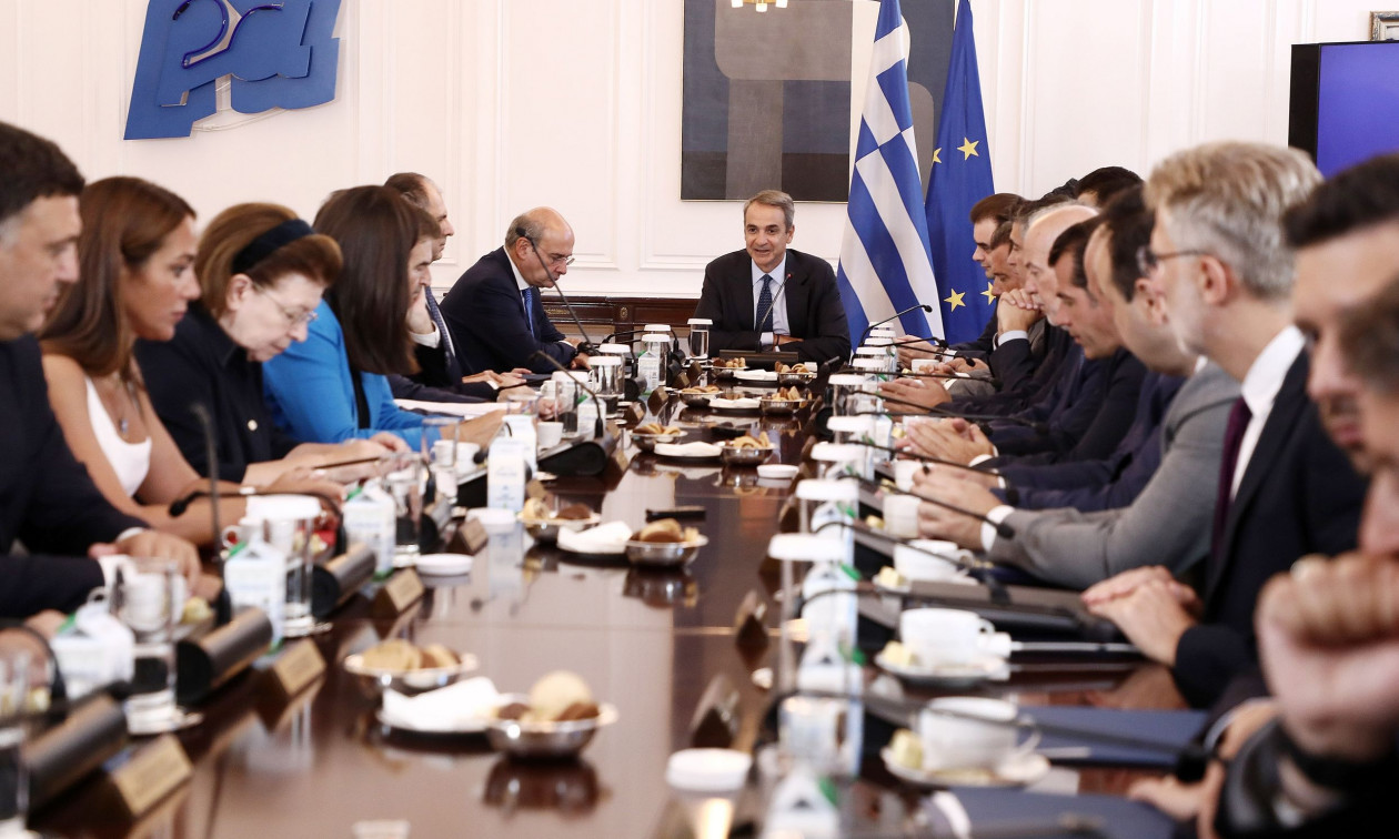 Υπουργικό συμβούλιο: Φορολογική μεταρρύθμιση, προσλήψεις 2026, ένοπλες δυνάμεις στην ατζέντα