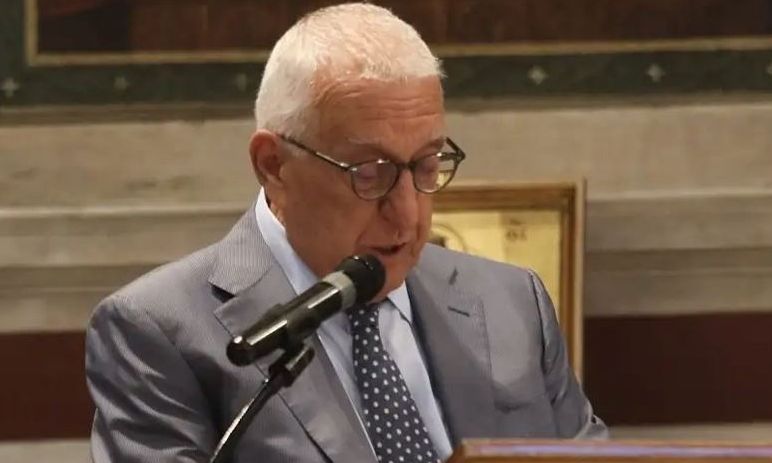 Νικήτας Κακλαμάνης: Δάκρυσε για τα φυλακισμένα μνήματα στην Κύπρο