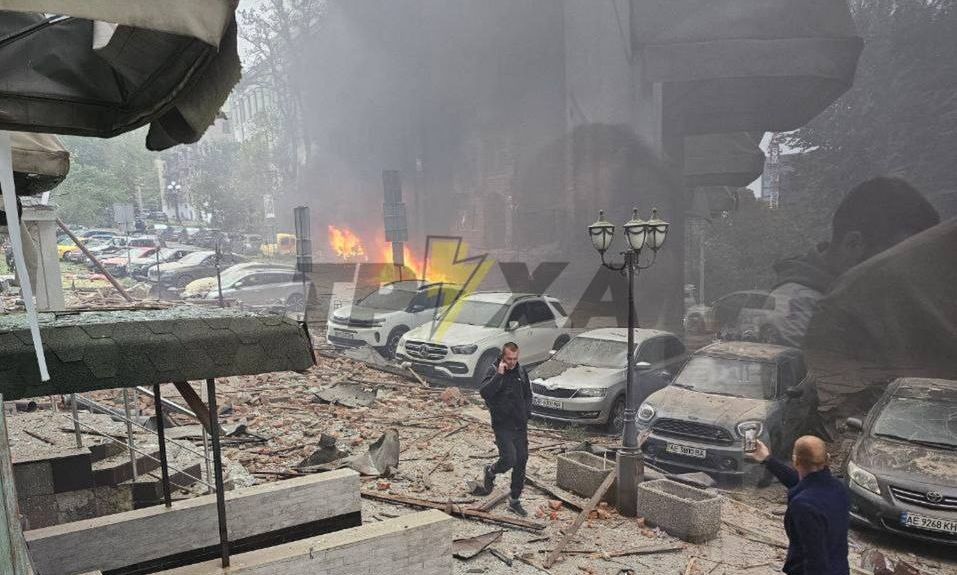 Ουκρανία: Επίθεση ρωσικών drones μέρα-μεσημέρι στο Ντίνπρο – Ένας νεκρός και 20 τραυματίες