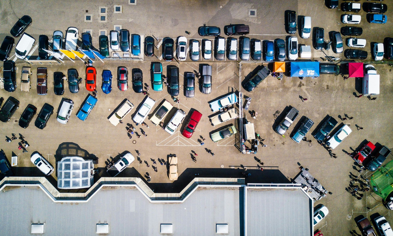 Ο Γολγοθάς του πάρκινγκ στην Αθήνα – 3+1 προτάσεις που θα λύσουν το πρόβλημα