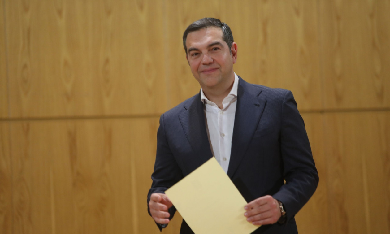 Αμείωτη η σεναριολογία για Τσίπρα ενόψει της έκδοσης του βιβλίου