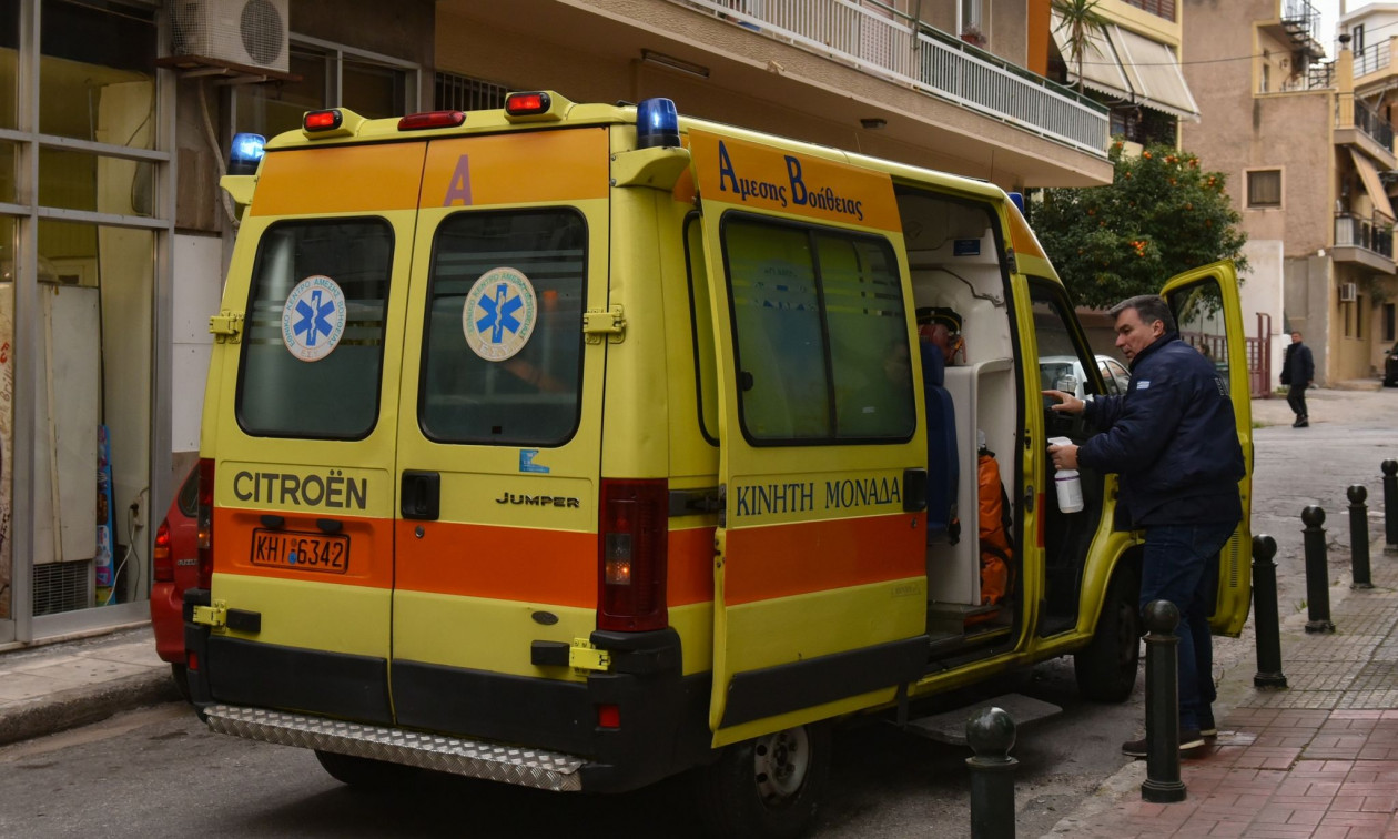Τραγωδία στη Θεσσαλονίκη: Νεκρή 48χρονη που έπεσε από μπαλκόνι ενώ καθάριζε τα τζάμια