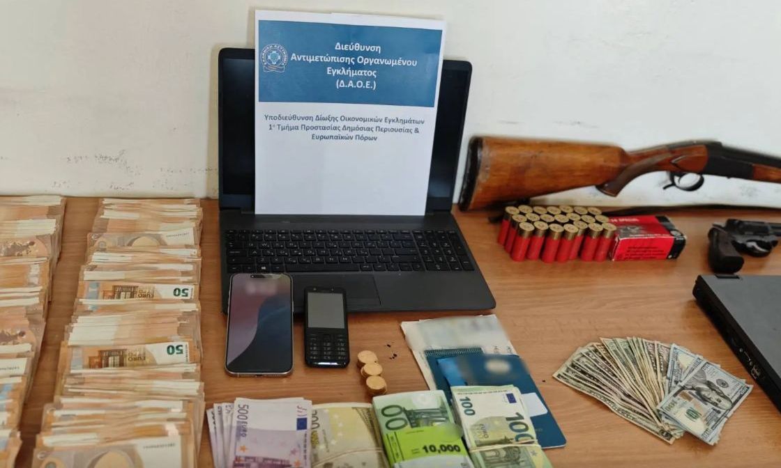 Από το Μενίδι μέχρι την Αντίπαρο: Ο λογιστής, η θεία και η δικογραφία του που… δεν τους πτόησε
