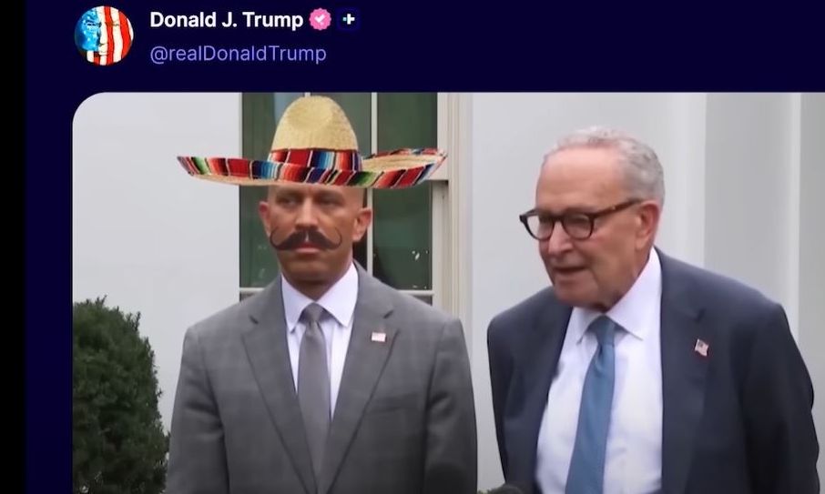 O Tραμπ «έβαλε»… σομπρέρο και μουστάκι σε ηγέτη των Δημοκρατικών – Τα viral βίντεο του shutdown