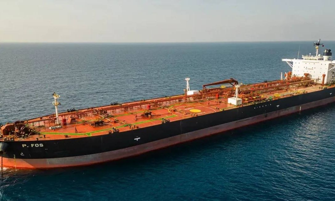 Η στιγμή που Γάλλοι κομάντος εισβάλλουν στο μυστηριώδες πλοίο από τον ρωσικό «στόλο-φάντασμα»