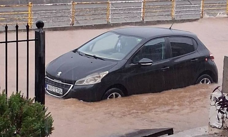 Καταιγίδες στην Ατωλοακαρνανία: Πλημμύρες σε Αιτωλικό και Κατοχή – Σε απόγνωση οι κάτοικοι