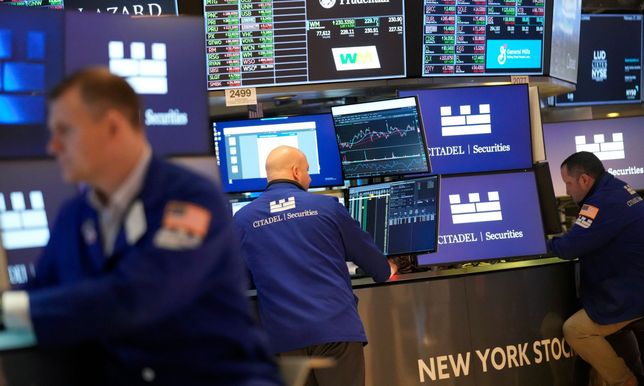 Με νέα ρεκόρ απάντησε η Wall Street στο shutdown