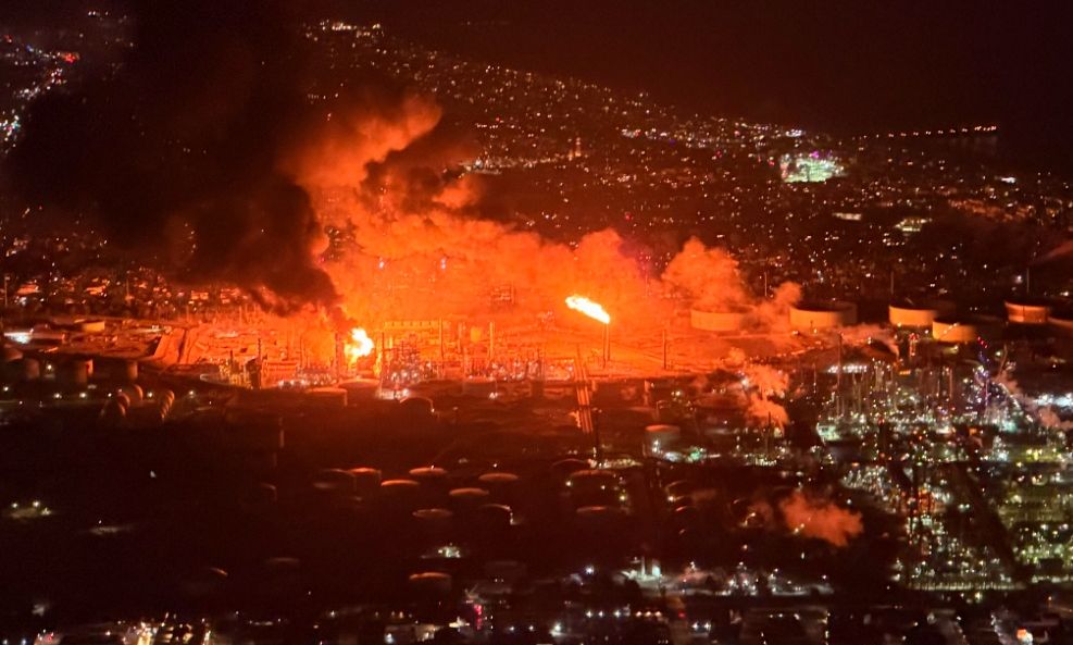 Καλιφόρνια: Φωτιά σε διυλιστήριο της Chevron στο Ελ Σεγκούντο