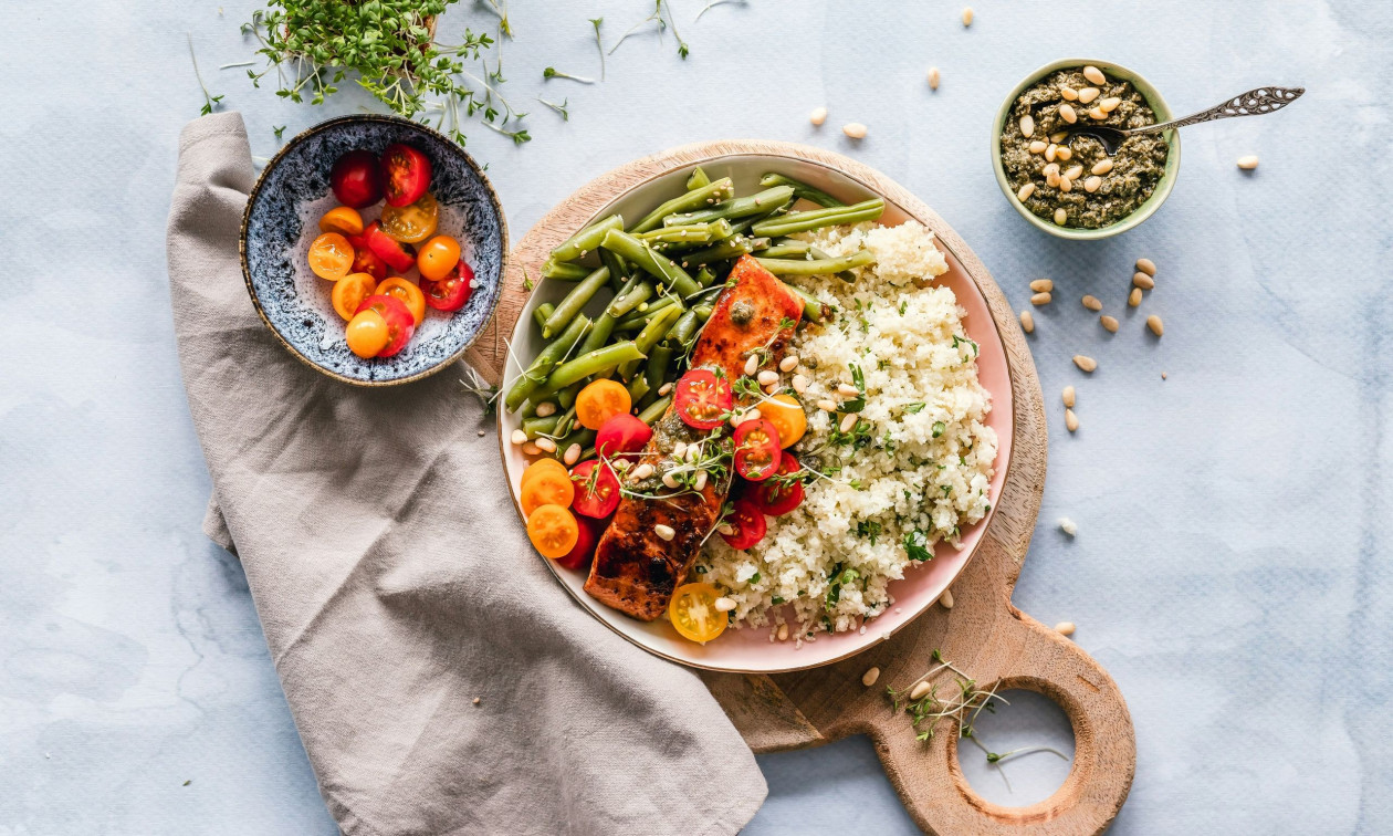 Ο μισός πλανήτης δεν έχει πρόσβαση σε υγιεινή διατροφή – Τι προτείνουν οι επιστήμονες