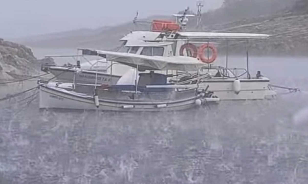 Κακοκαιρία: Σφοδρή χαλαζόπτωση τάραξε μέχρι και τη θάλασσα στην Αλόννησο