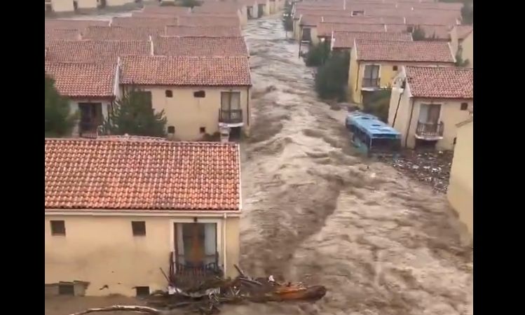 Φονικές πλημμύρες στη Βουλγαρία: Τρεις νεκροί σε θέρετρο της Μαύρης Θάλασσας – Βίντεο