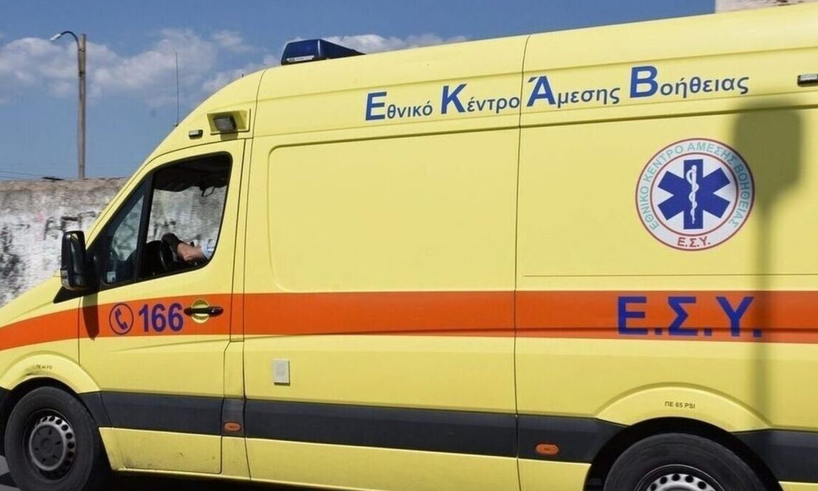 Λάρισα: Η 47χρονη έπαθε καρδιακή ανακοπή μέσα στο ασθενοφόρο, της έκαναν ΚΑΡΠΑ 50 λεπτά
