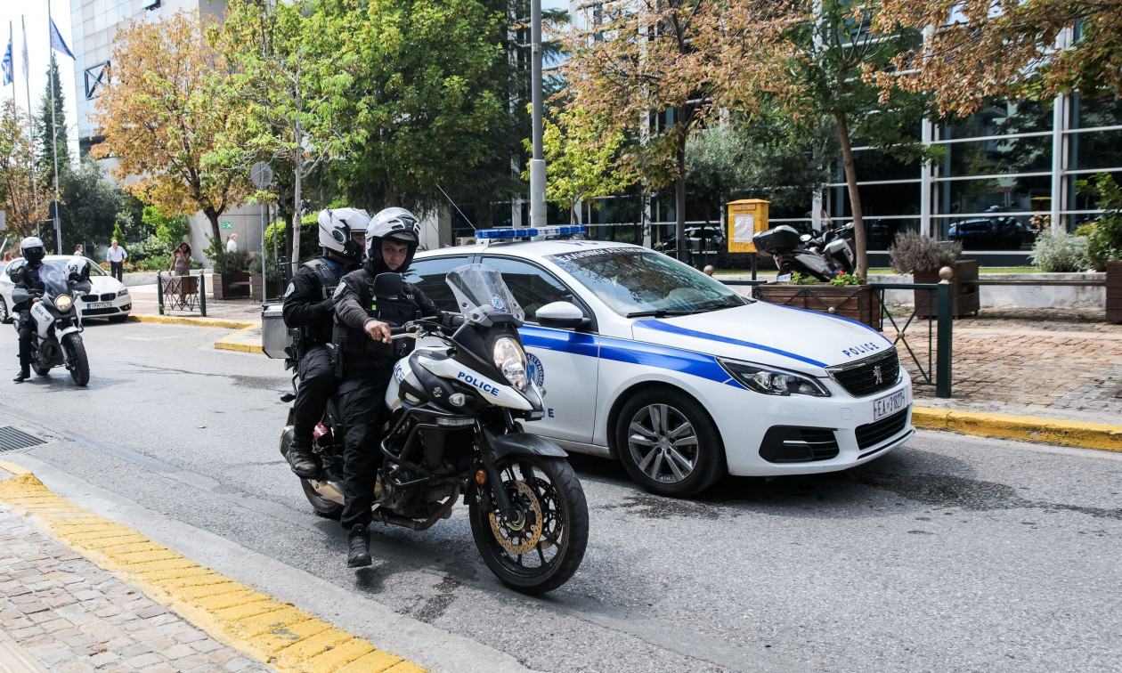 Ίλιον: Συνελήφθη βαρυποινίτης με 27 χρόνια για ληστείες, κλοπές και βιασμό που κυκλοφόρησε ελεύθερος