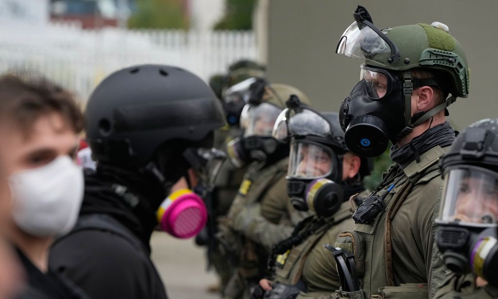 ΗΠΑ: Νέα δικαστικά εμπόδια για την κυβέρνηση Τραμπ – Μπλόκο στην ανάπτυξη στρατευμάτων στο Πορτλαντ