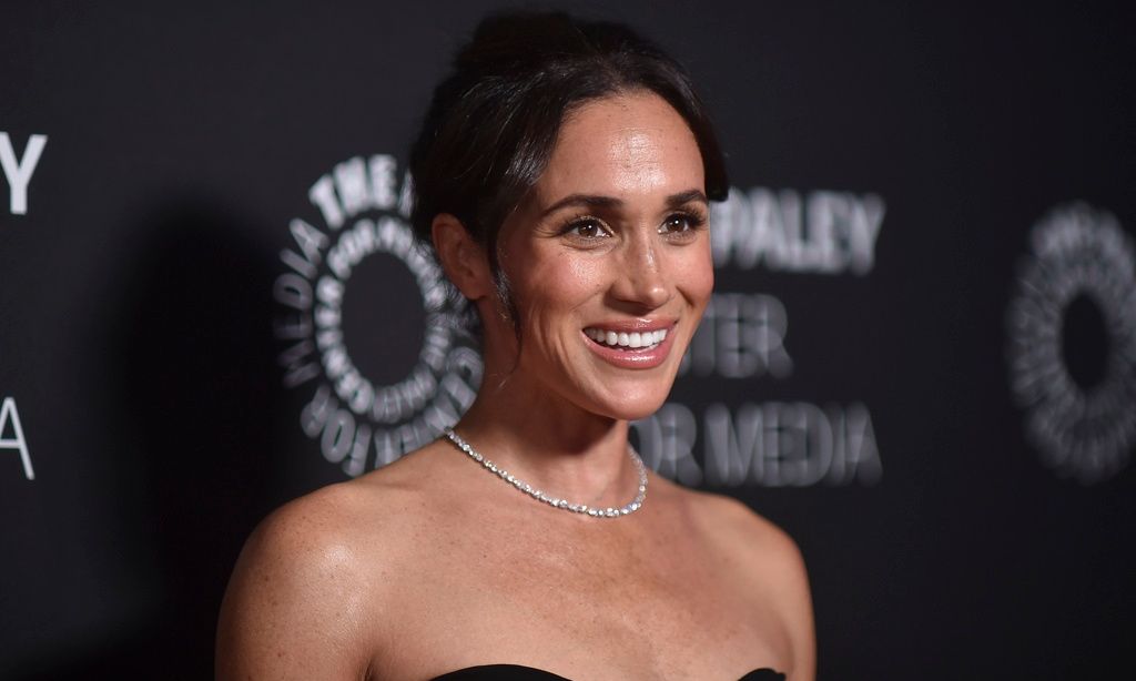 Meghan Markle: Έκανε το πολυαναμενόμενο ντεμπούτο της στην Εβδομάδα Μόδας του Παρισιού – Εικόνες