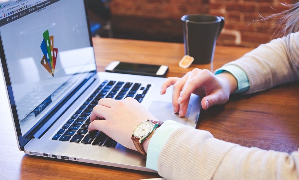 Voucher 750 ευρώ: Πότε ξεκινούν τα μαθήματα – Πότε οι πληρωμές